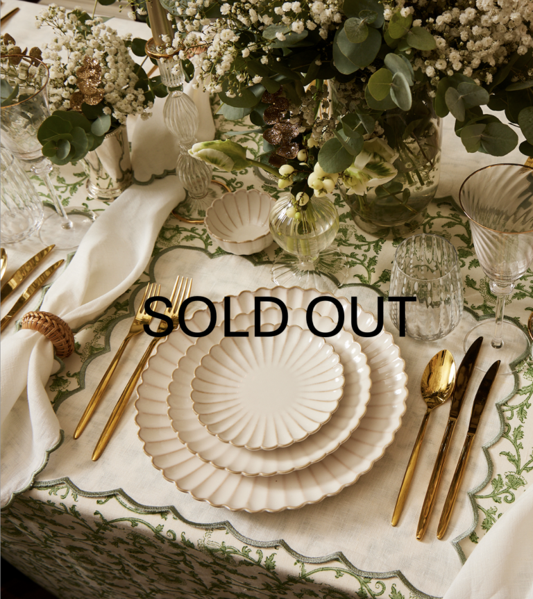 The Art of the Perfect Table: Mother’s Day Tablescaping with Harrods Interiors